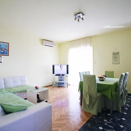 Mimoza 4 * Podstrana