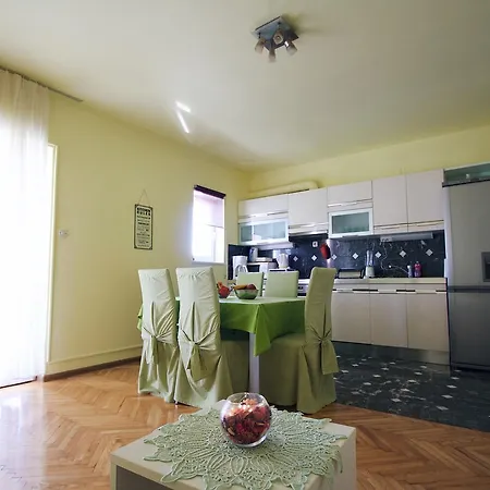 Mimoza 4 Podstrana